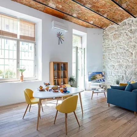 Apartment Gubernatis - Beautiful Duplex With Terrace